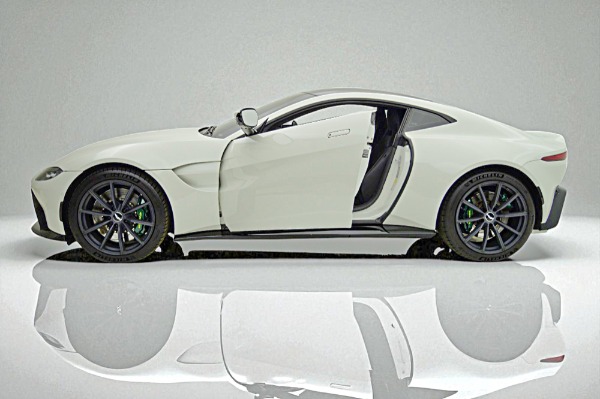 Used 2019 Aston Martin Vantage for sale $99,000 at F.C. Kerbeck Lamborghini Palmyra N.J. in Palmyra NJ 08065 4