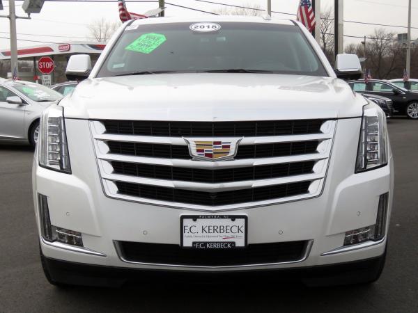 Used 2018 Cadillac Escalade ESV Luxury for sale Sold at F.C. Kerbeck Lamborghini Palmyra N.J. in Palmyra NJ 08065 3