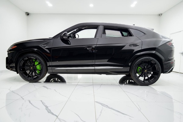 Used 2019 Lamborghini Urus / SELEZIONE PRE-OWNED CERTIFIED for sale $149,000 at F.C. Kerbeck Lamborghini Palmyra N.J. in Palmyra NJ 08065 3