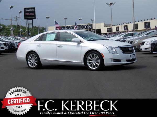 Used 2016 Cadillac XTS Luxury Collection for sale Sold at F.C. Kerbeck Lamborghini Palmyra N.J. in Palmyra NJ 08065 1