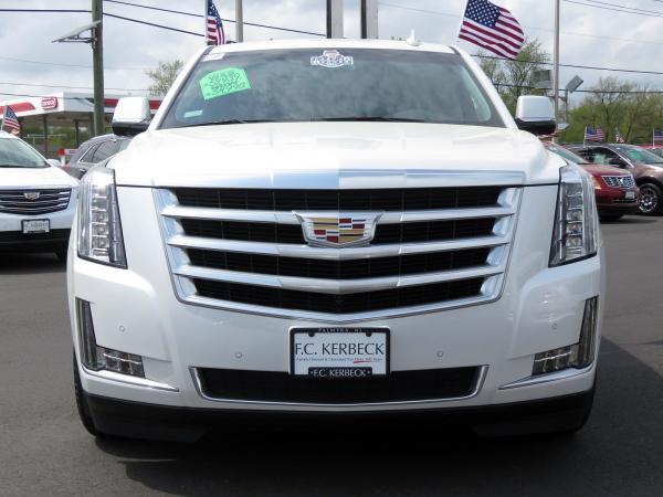 Used 2016 Cadillac Escalade Luxury Collection for sale Sold at F.C. Kerbeck Lamborghini Palmyra N.J. in Palmyra NJ 08065 3