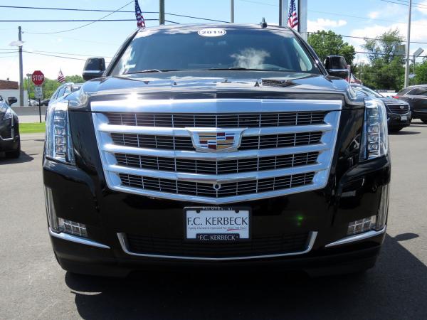 Used 2019 Cadillac Escalade Luxury for sale Sold at F.C. Kerbeck Lamborghini Palmyra N.J. in Palmyra NJ 08065 2