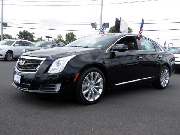 Used 2016 Cadillac XTS Luxury Collection for sale Sold at F.C. Kerbeck Lamborghini Palmyra N.J. in Palmyra NJ 08065 4