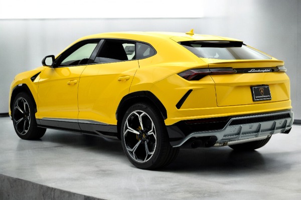 Used 2019 Lamborghini Urus / LEASE OPTIONS AVAILABLE for sale Sold at F.C. Kerbeck Lamborghini Palmyra N.J. in Palmyra NJ 08065 4