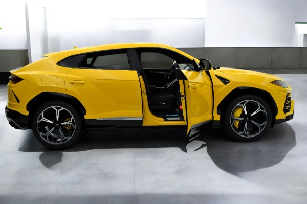 Used 2019 Lamborghini Urus /LEASE OPTIONS AVAILABLE for sale $189,000 at F.C. Kerbeck Lamborghini Palmyra N.J. in Palmyra NJ 08065 6