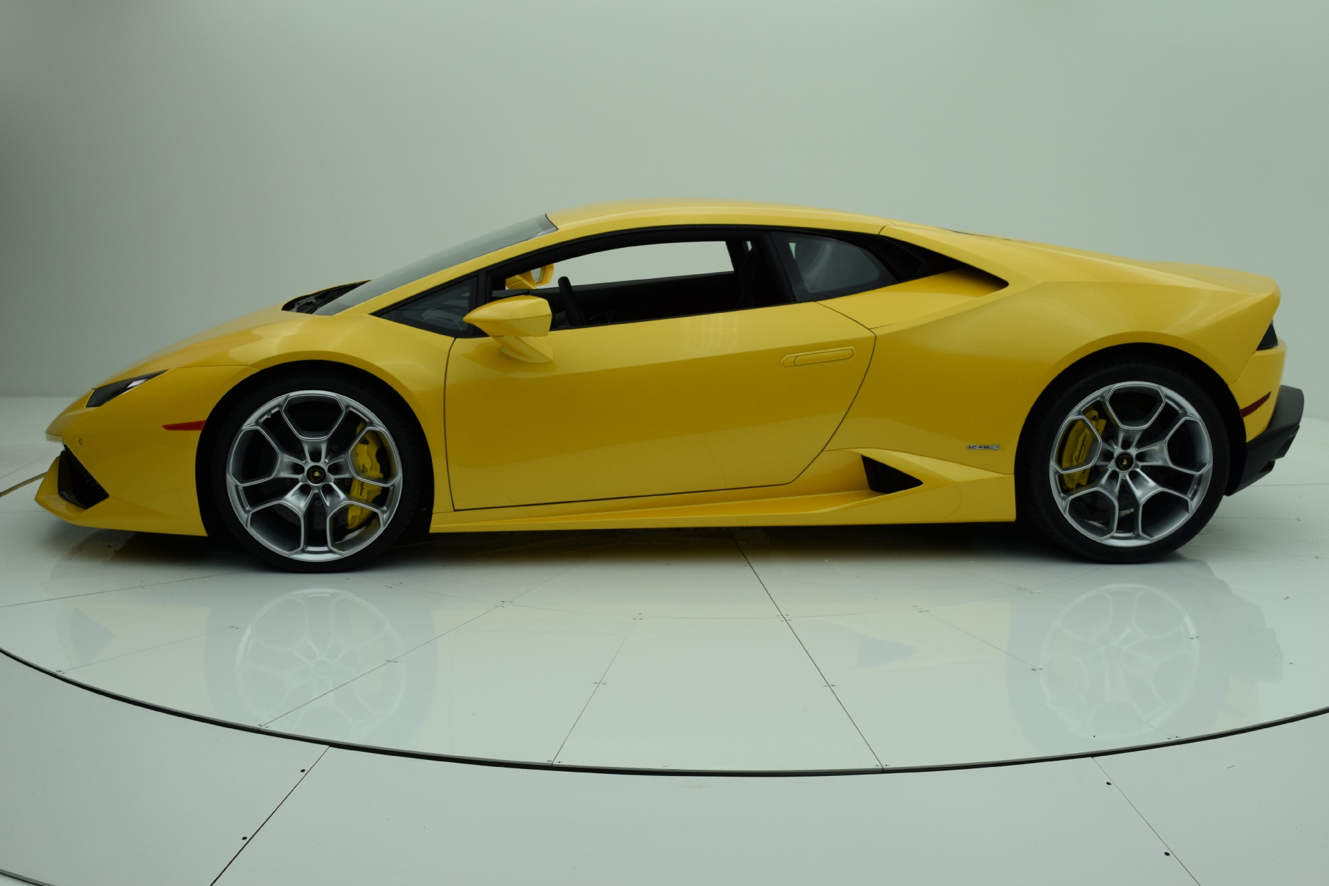 New 2016 Lamborghini LP640-4 Huracan for sale Sold at F.C. Kerbeck Lamborghini Palmyra N.J. in Palmyra NJ 08065 2