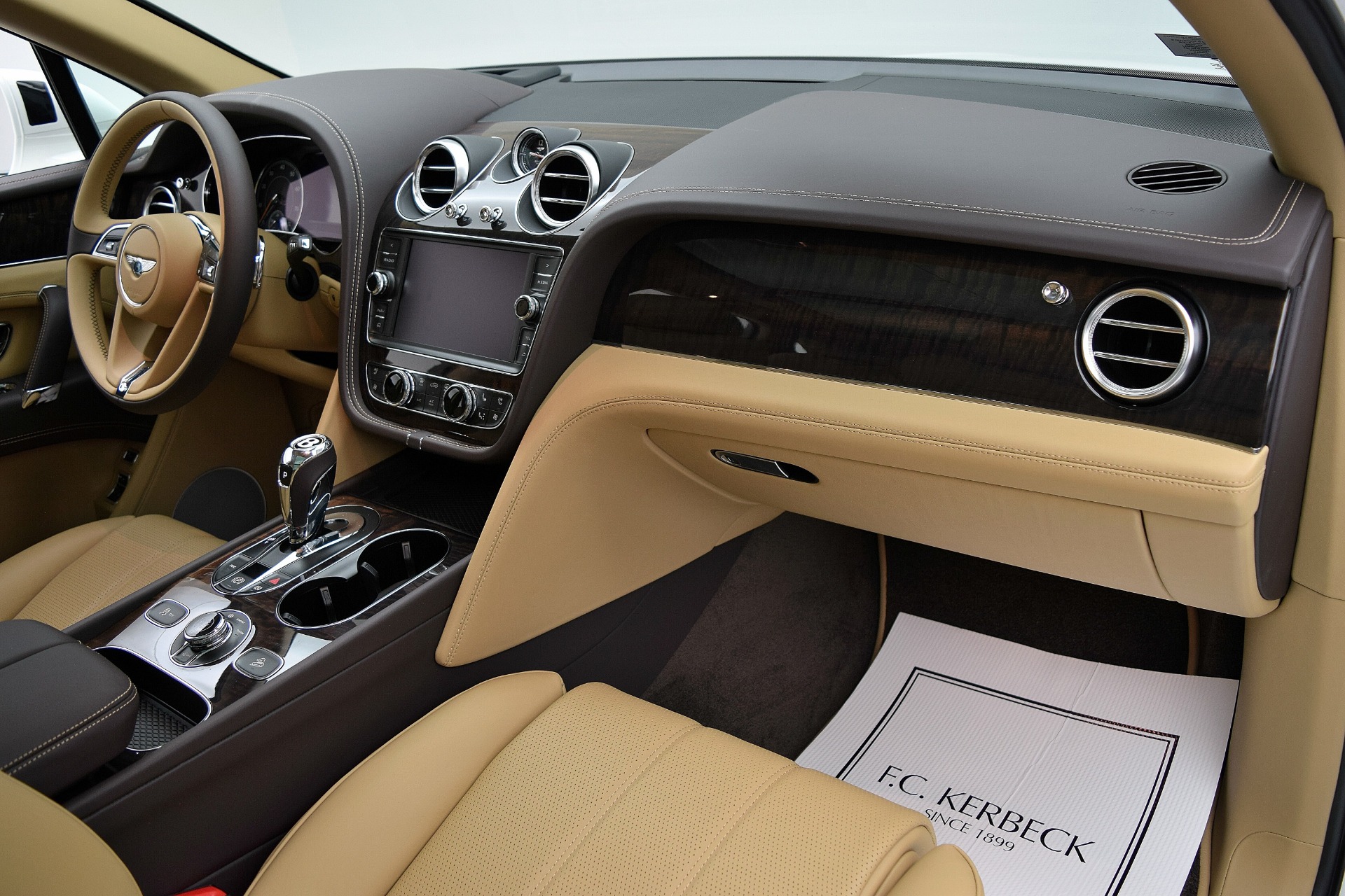 Used 2020 Bentley Bentayga V8 / LEASE OPTIONS AVAILABLE For Sale ...