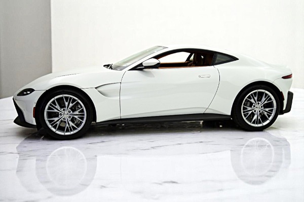 Used 2021 Aston Martin  Vantage for sale Sold at F.C. Kerbeck Lamborghini Palmyra N.J. in Palmyra NJ 08065 3