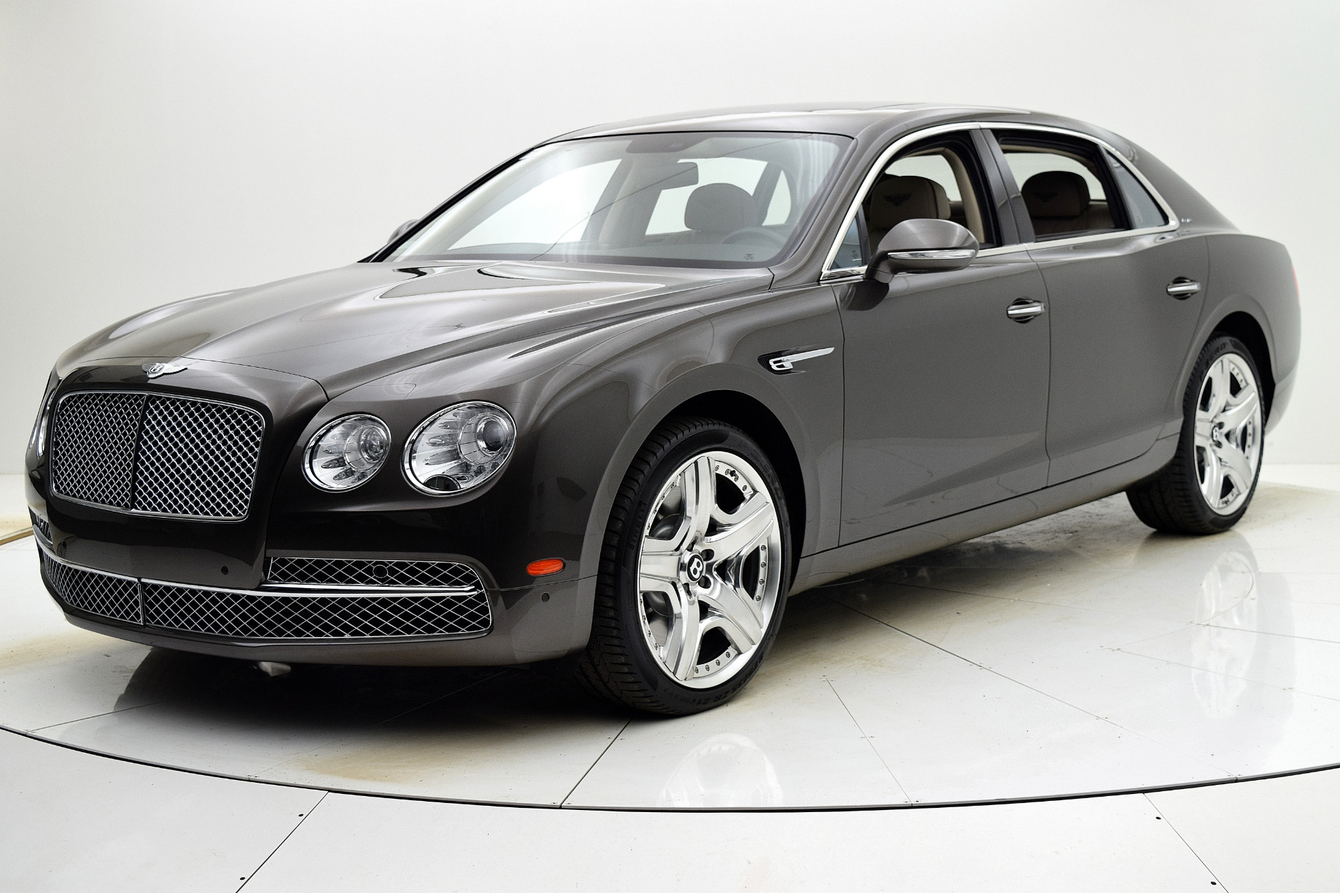 Used 2014 Bentley Flying Spur W12 for sale Sold at F.C. Kerbeck Lamborghini Palmyra N.J. in Palmyra NJ 08065 2