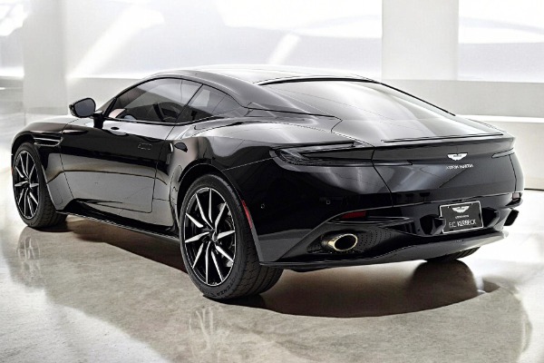 Used 2018 Aston Martin DB11 V8 Coupe for sale $109,000 at F.C. Kerbeck Lamborghini Palmyra N.J. in Palmyra NJ 08065 4