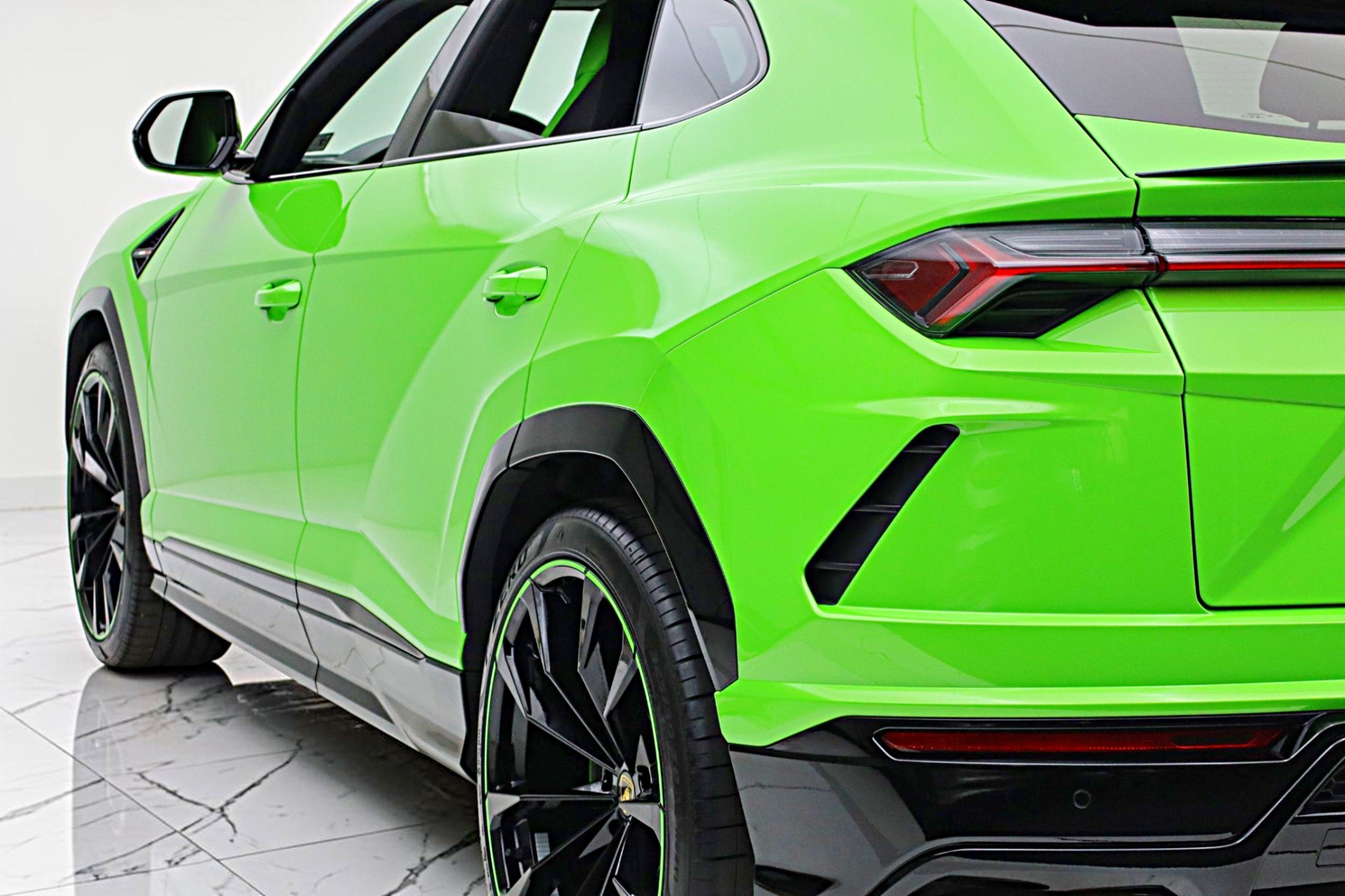 2021 Lamborghini Urus Pearl Capsule - Photo 9