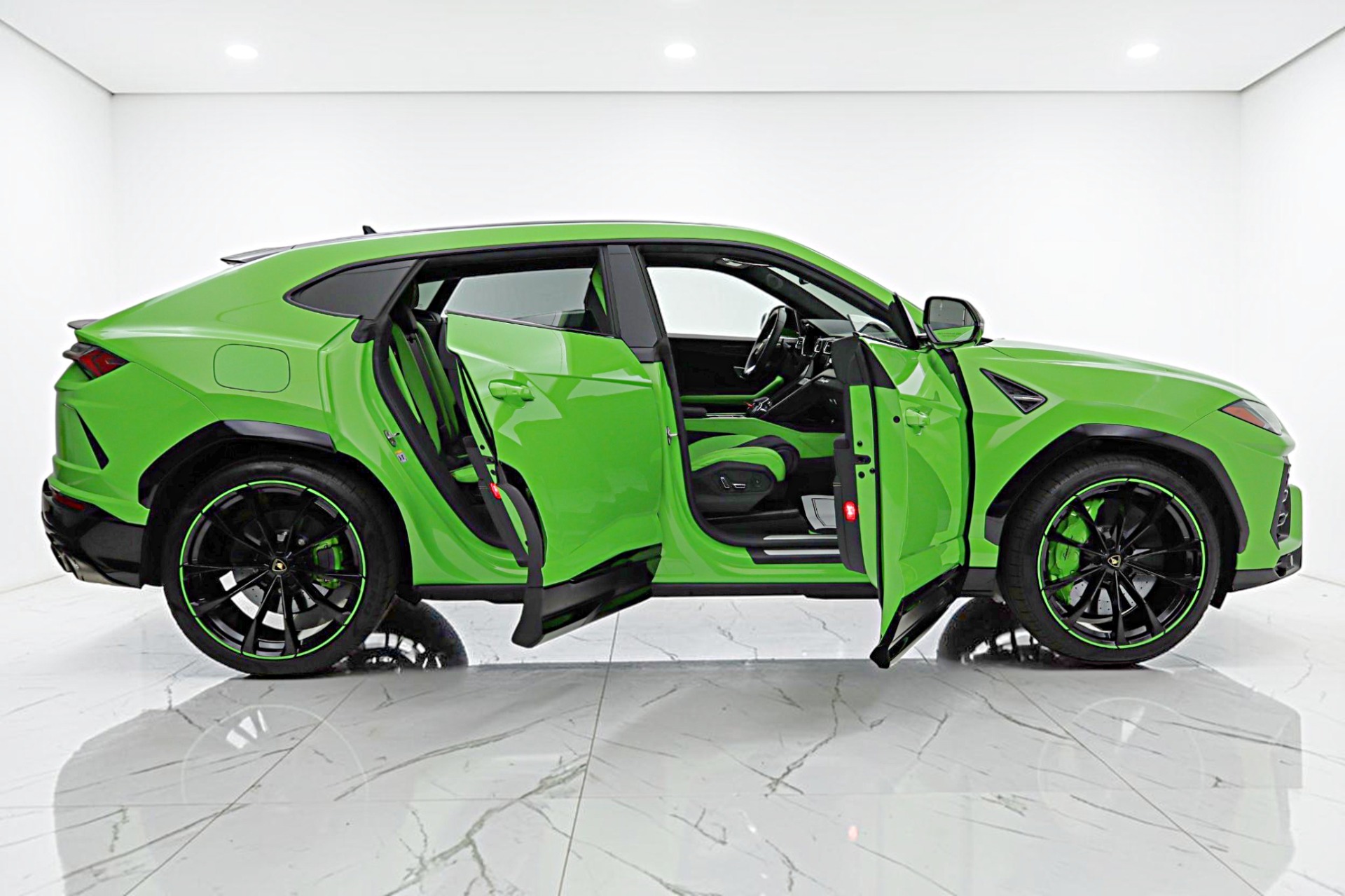 2021 Lamborghini Urus Pearl Capsule - Photo 16