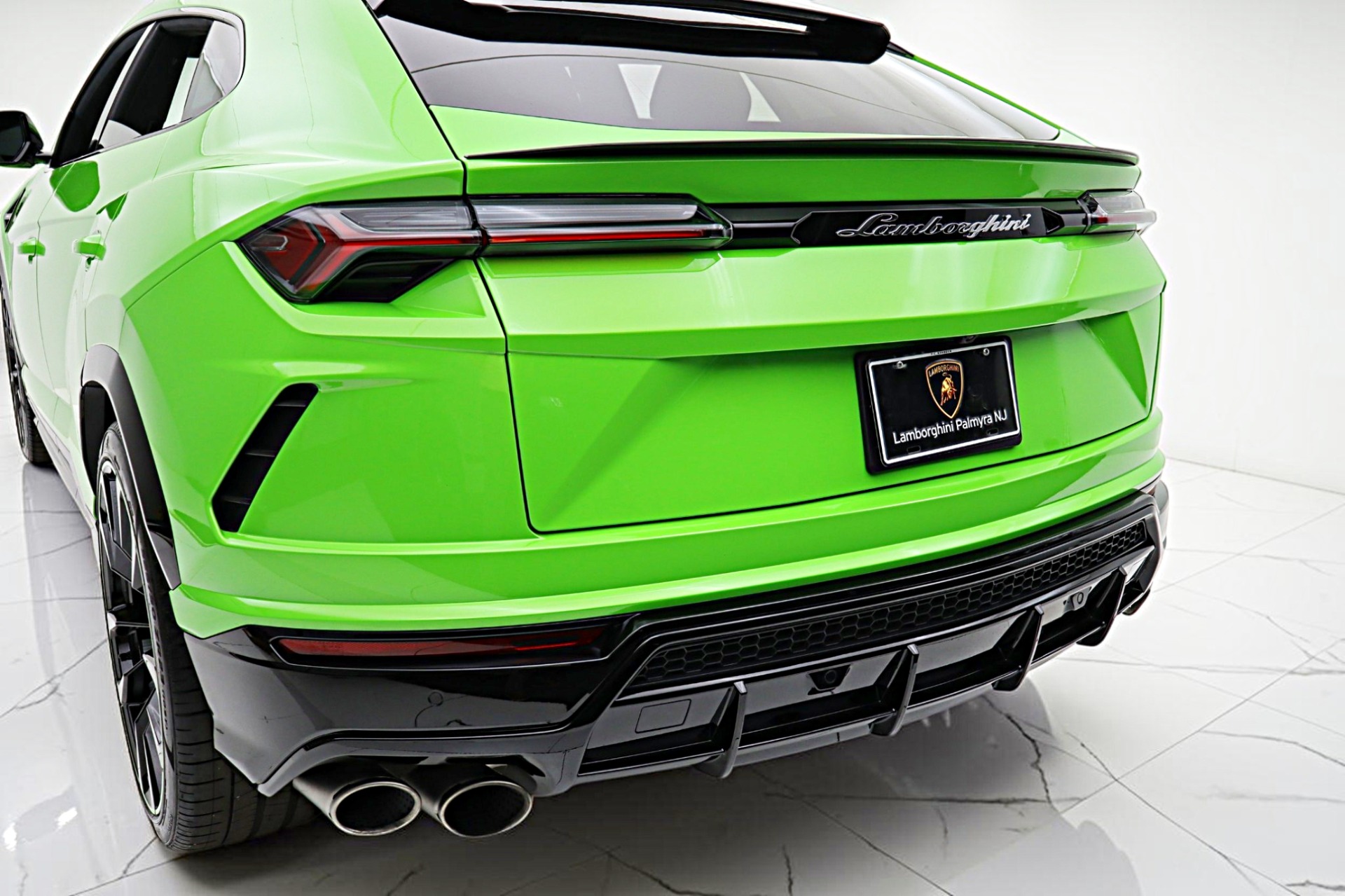 2021 Lamborghini Urus Pearl Capsule - Photo 17
