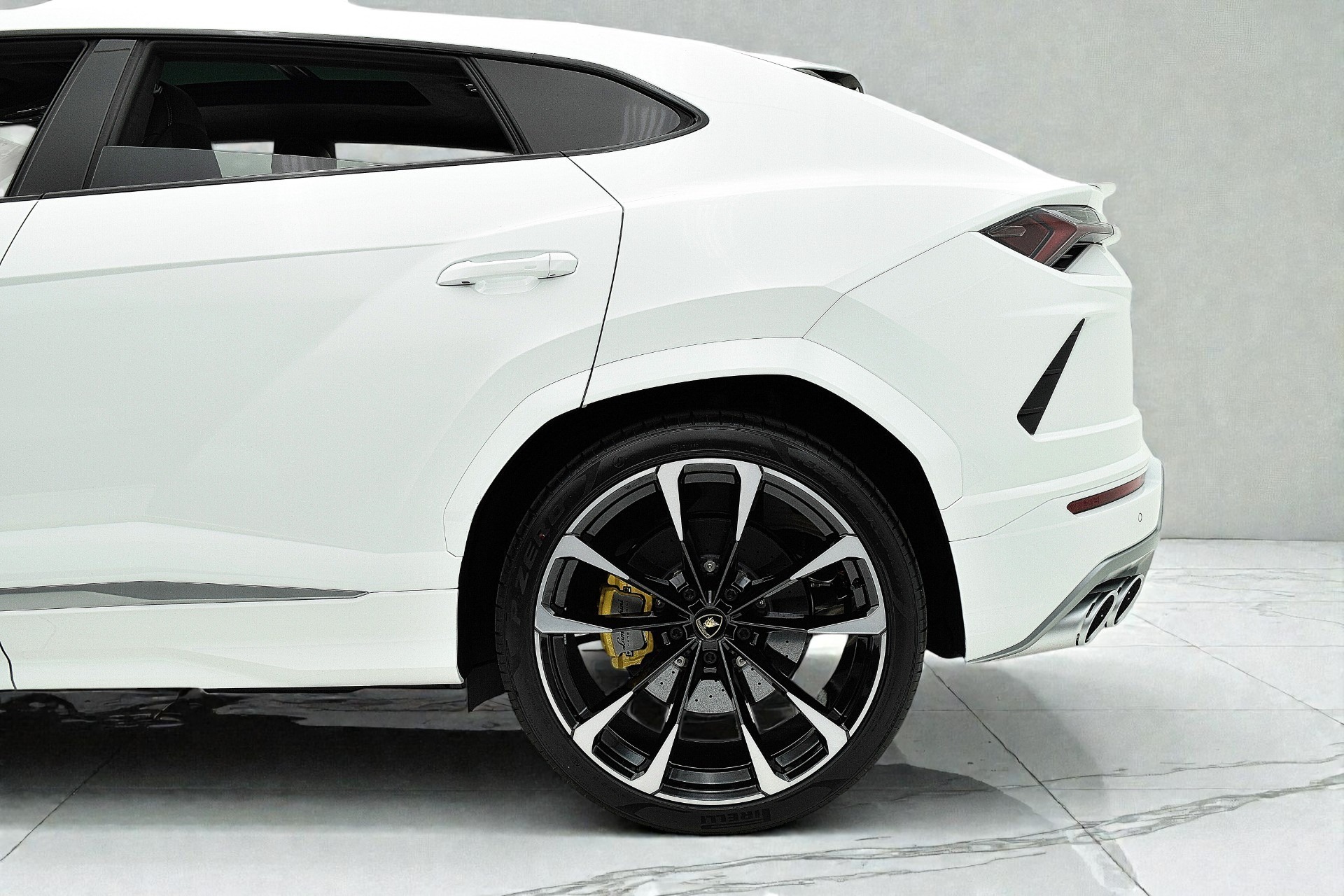 2021 Lamborghini Urus - Photo 14