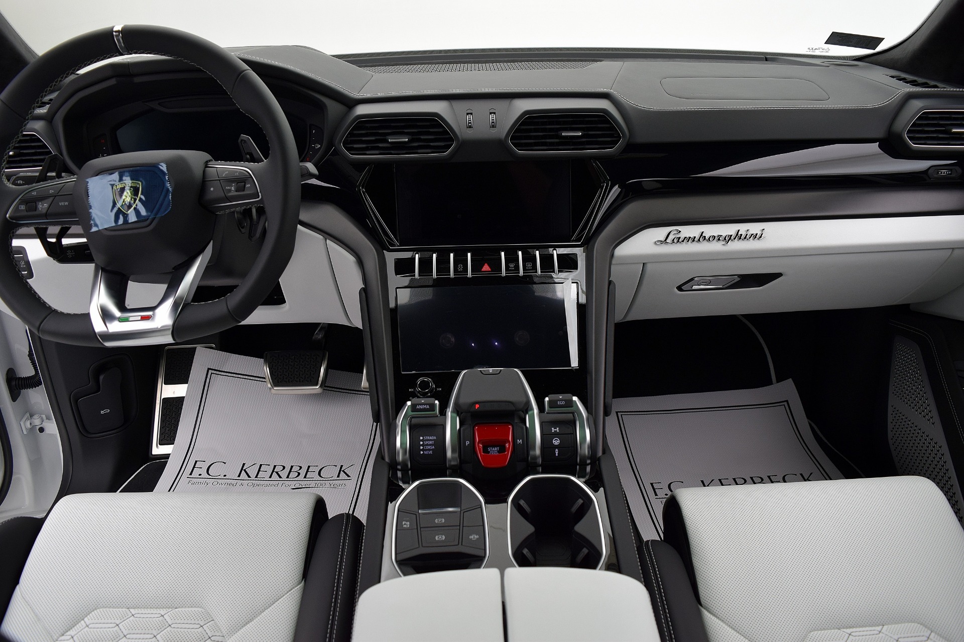 2021 Lamborghini Urus - Photo 18