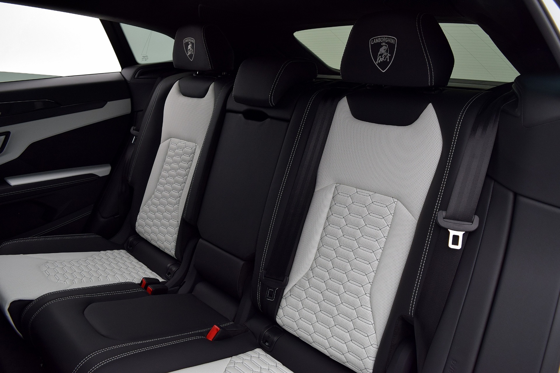 2021 Lamborghini Urus - Photo 28