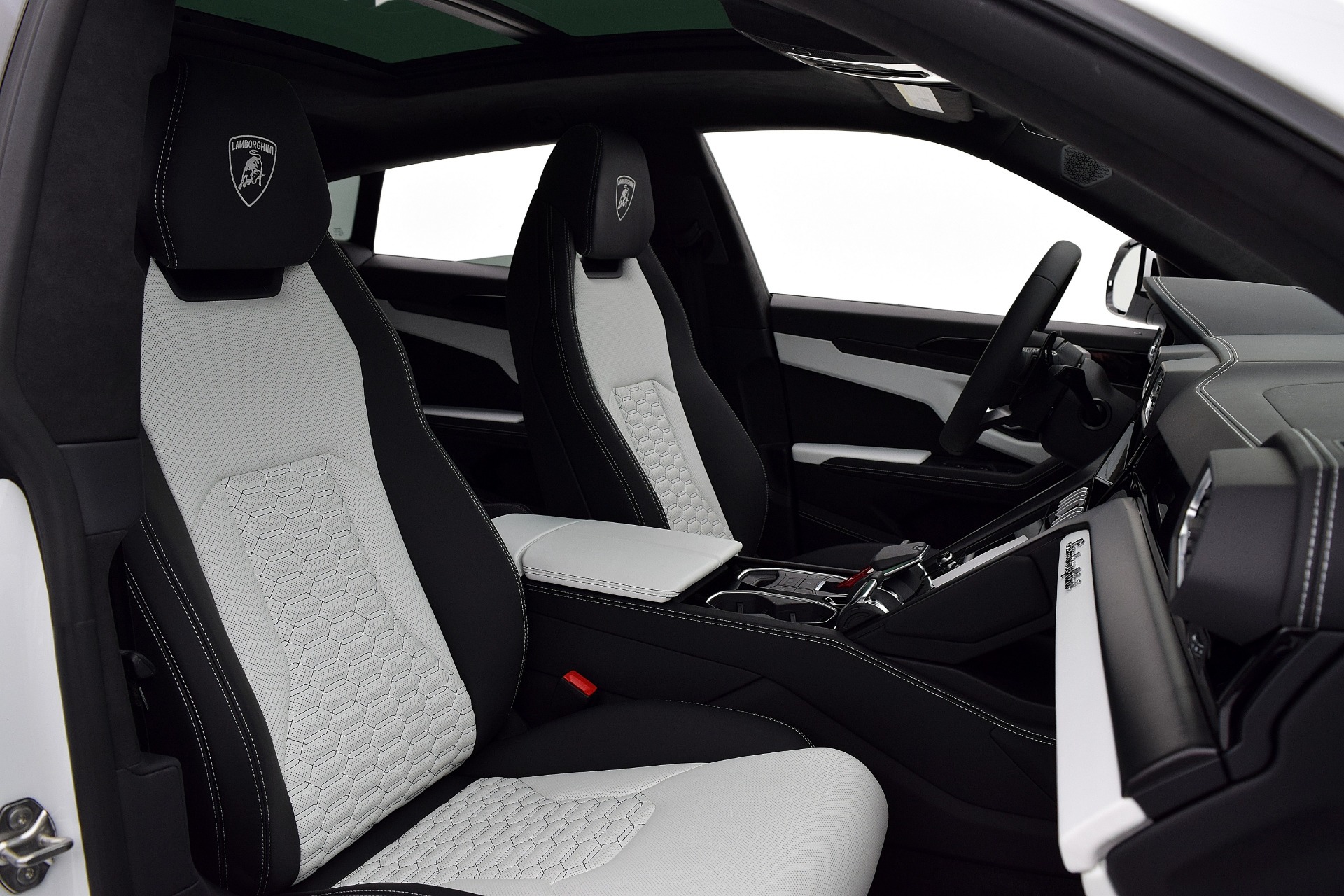 2021 Lamborghini Urus - Photo 30