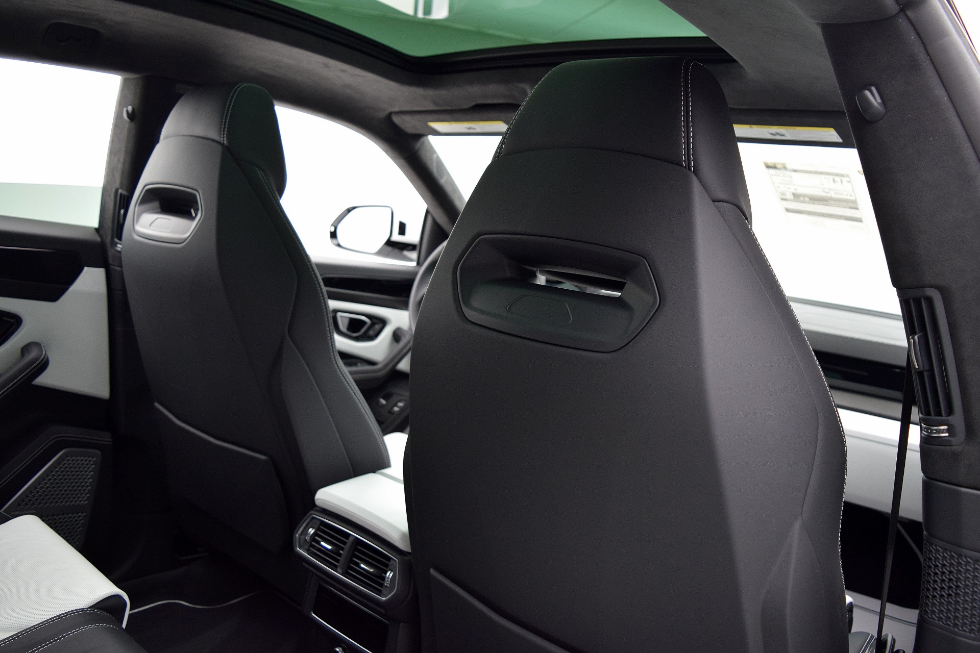 2021 Lamborghini Urus - Photo 32