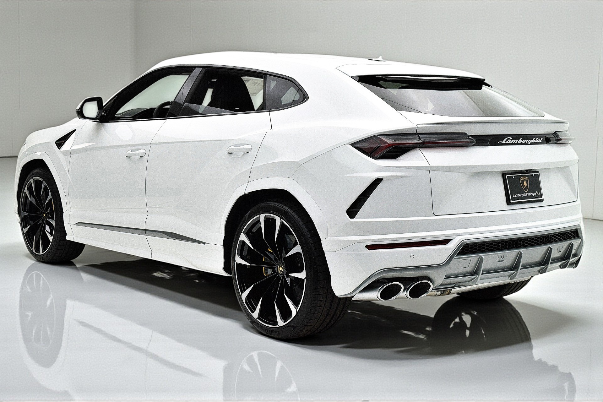 2021 Lamborghini Urus - Photo 5