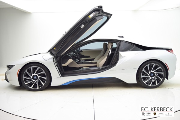 Used 2017 BMW i8 for sale Sold at F.C. Kerbeck Lamborghini Palmyra N.J. in Palmyra NJ 08065 4