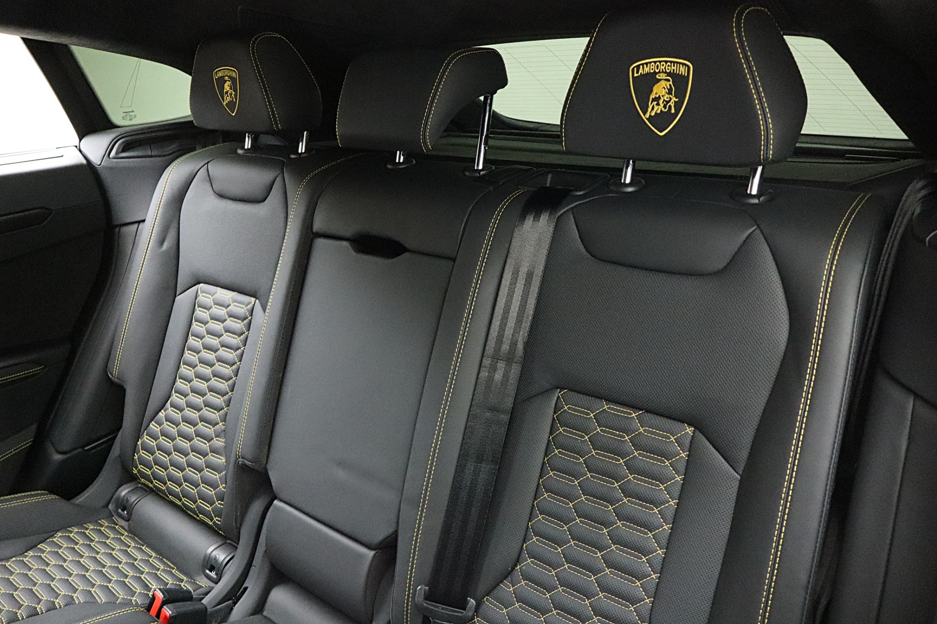 2022 Lamborghini Urus - Photo 29