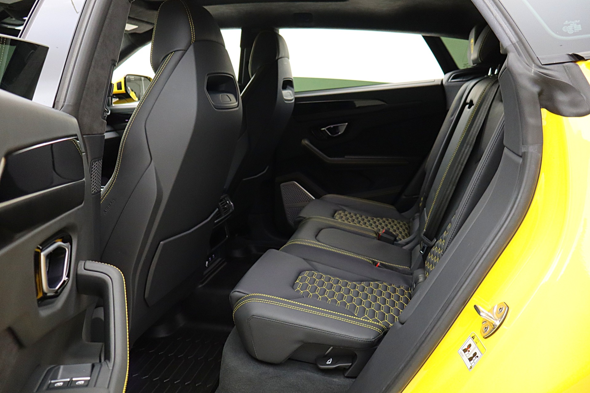 2022 Lamborghini Urus - Photo 44
