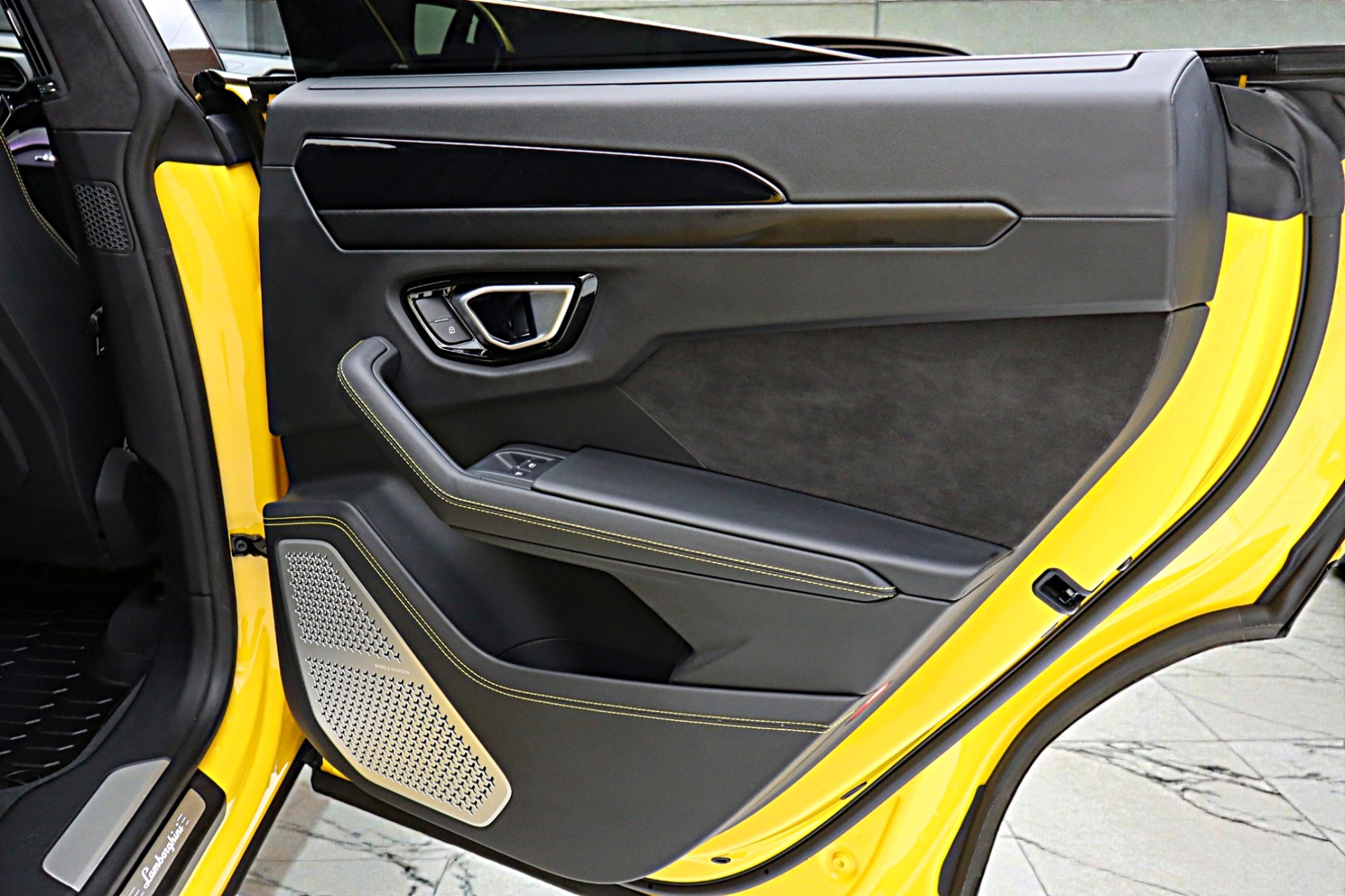 2022 Lamborghini Urus - Photo 50