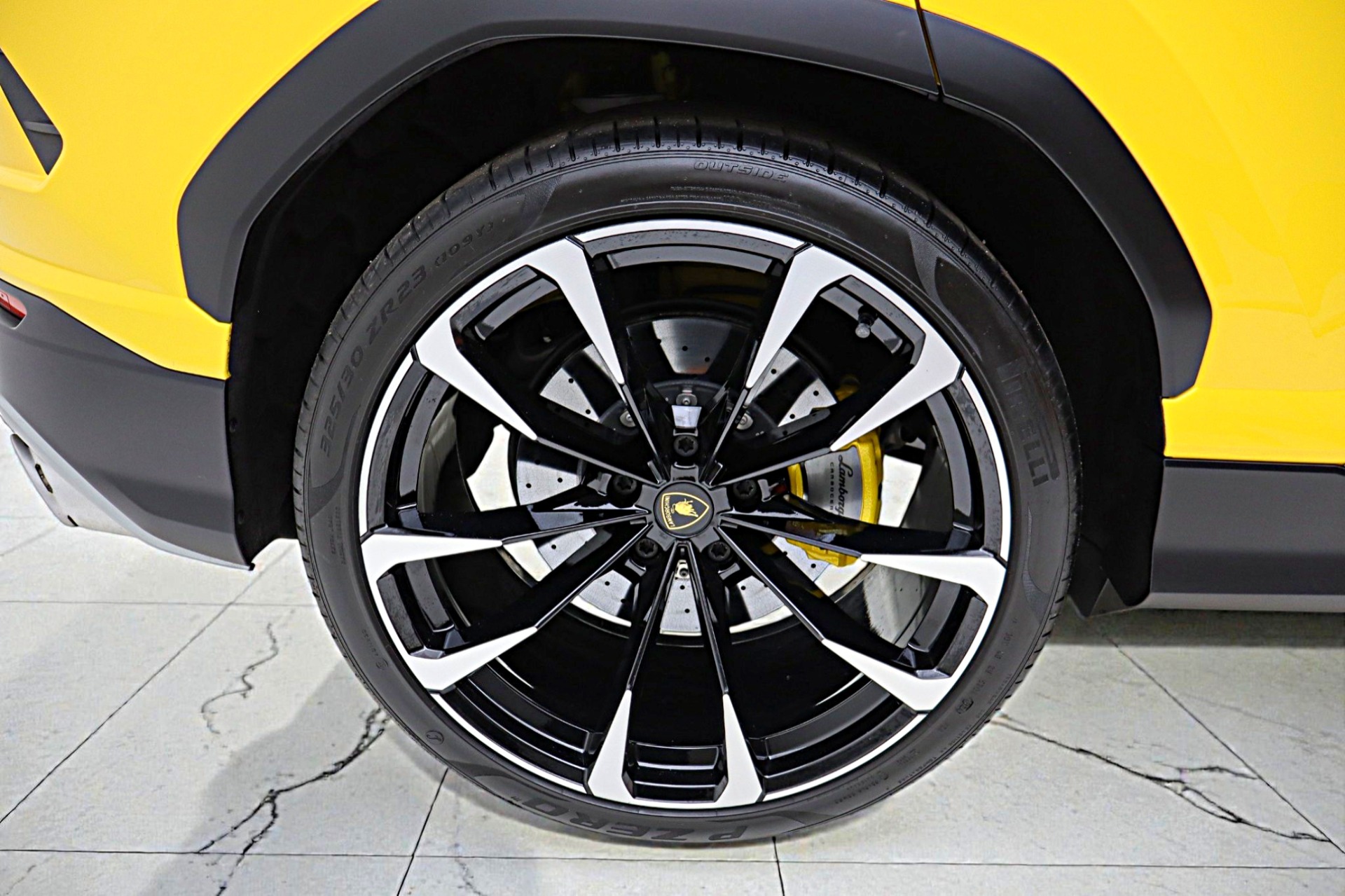 2022 Lamborghini Urus - Photo 52