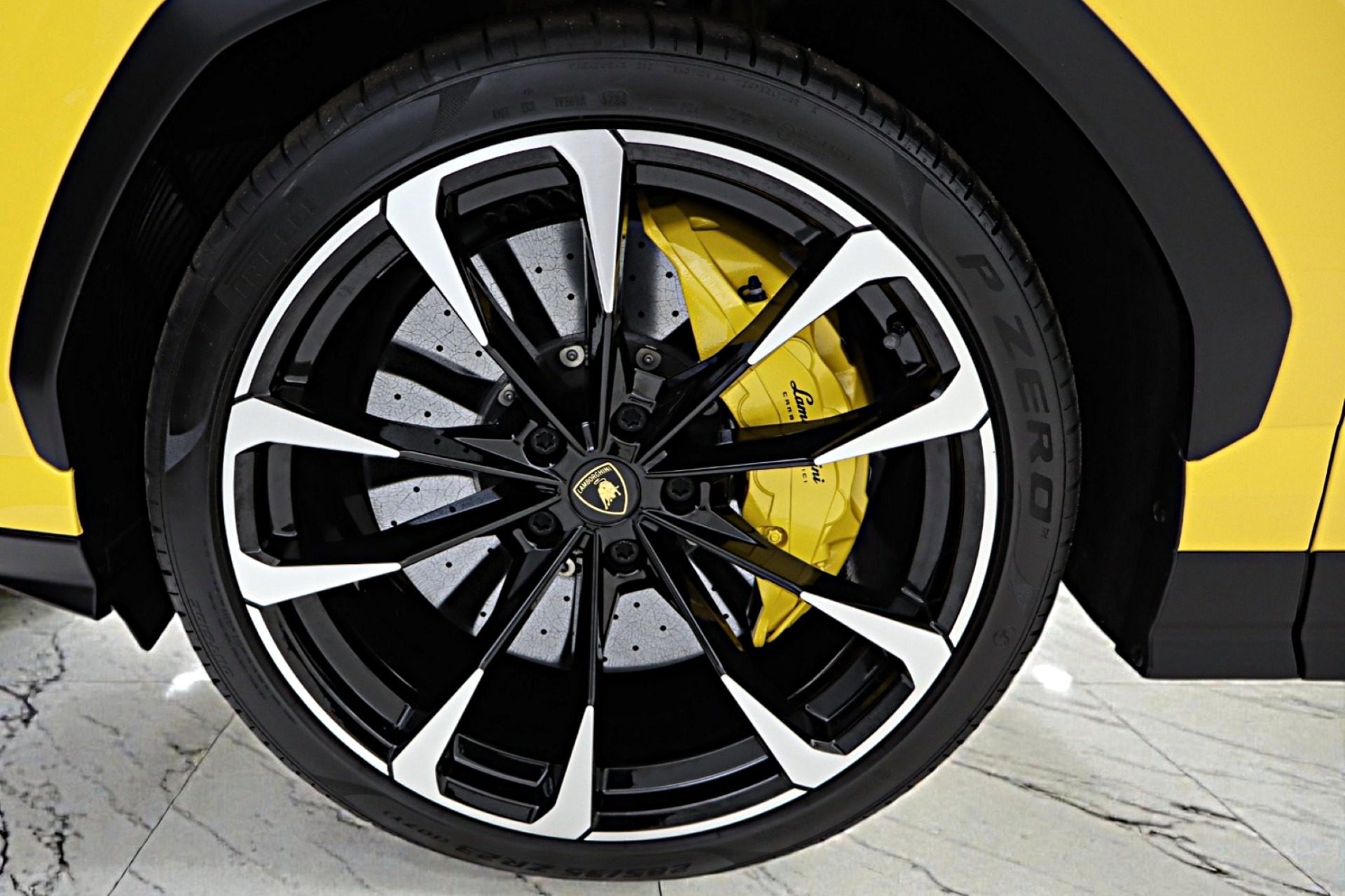2022 Lamborghini Urus - Photo 53