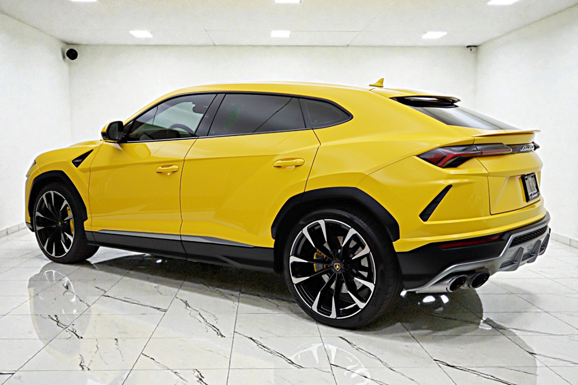 2022 Lamborghini Urus - Photo 6