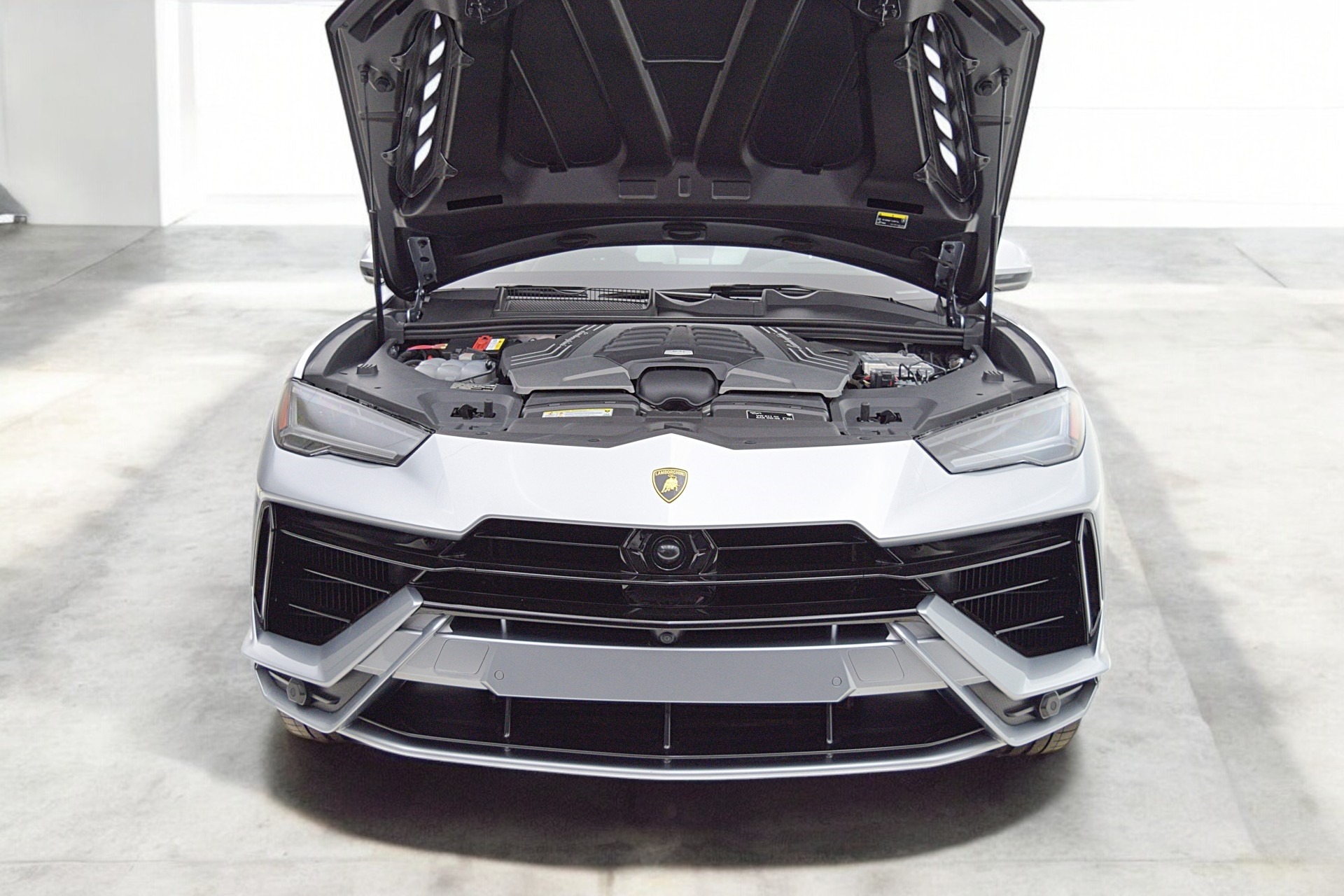 2023 Lamborghini Urus S - Photo 17
