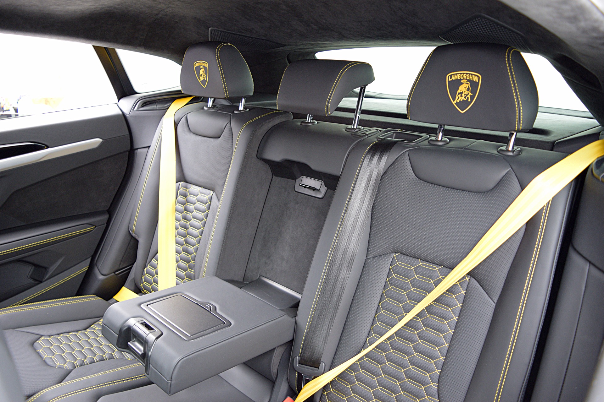 2023 Lamborghini Urus S - Photo 26