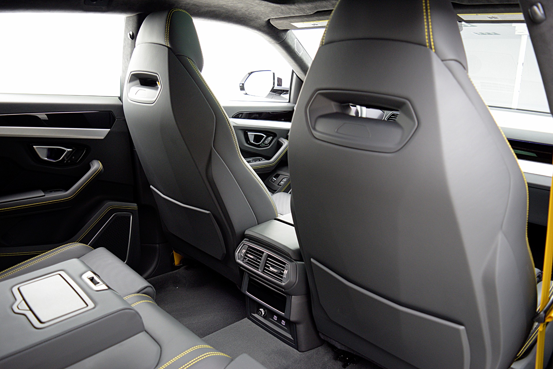 2023 Lamborghini Urus S - Photo 35