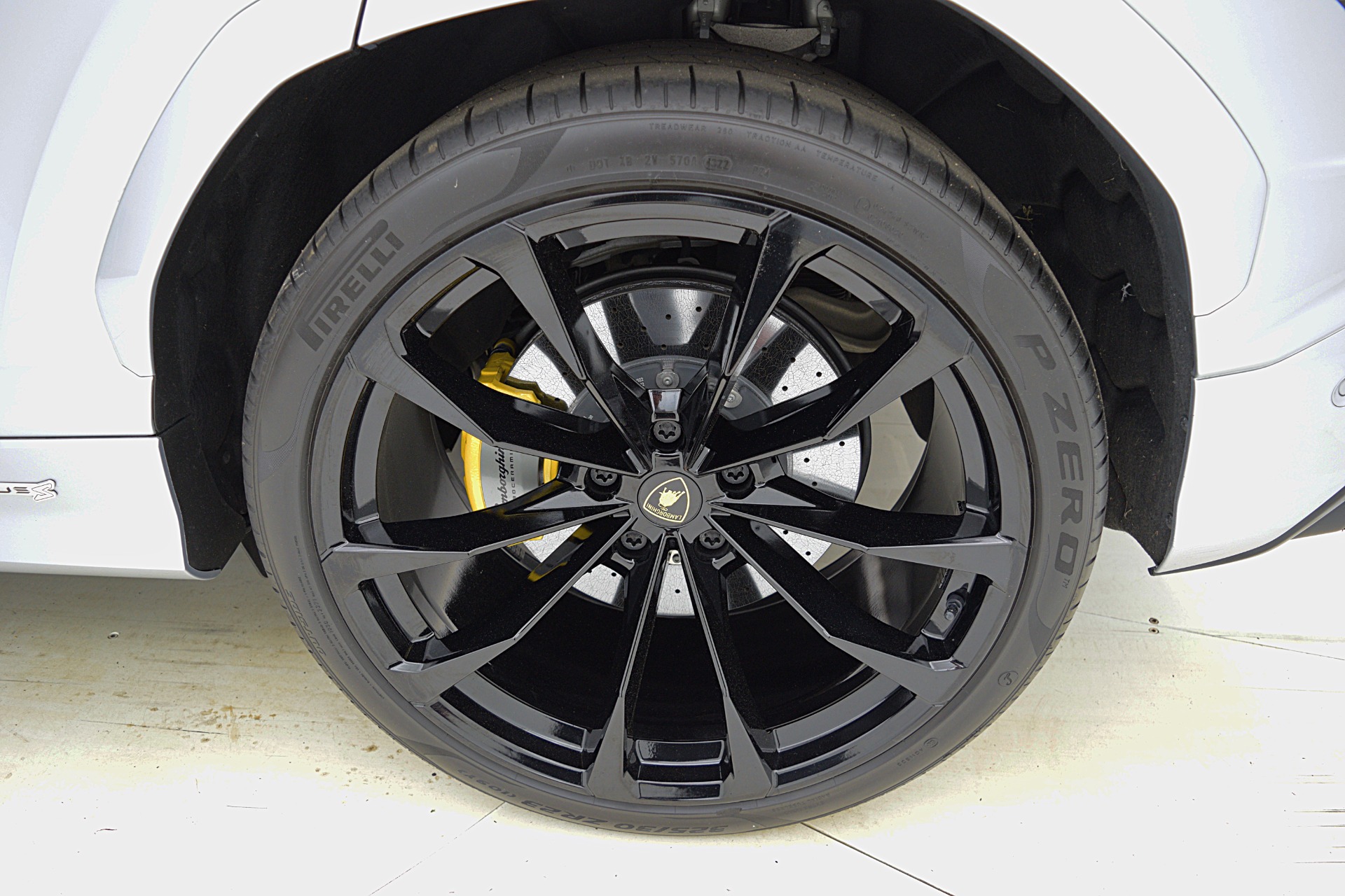 2023 Lamborghini Urus S - Photo 46