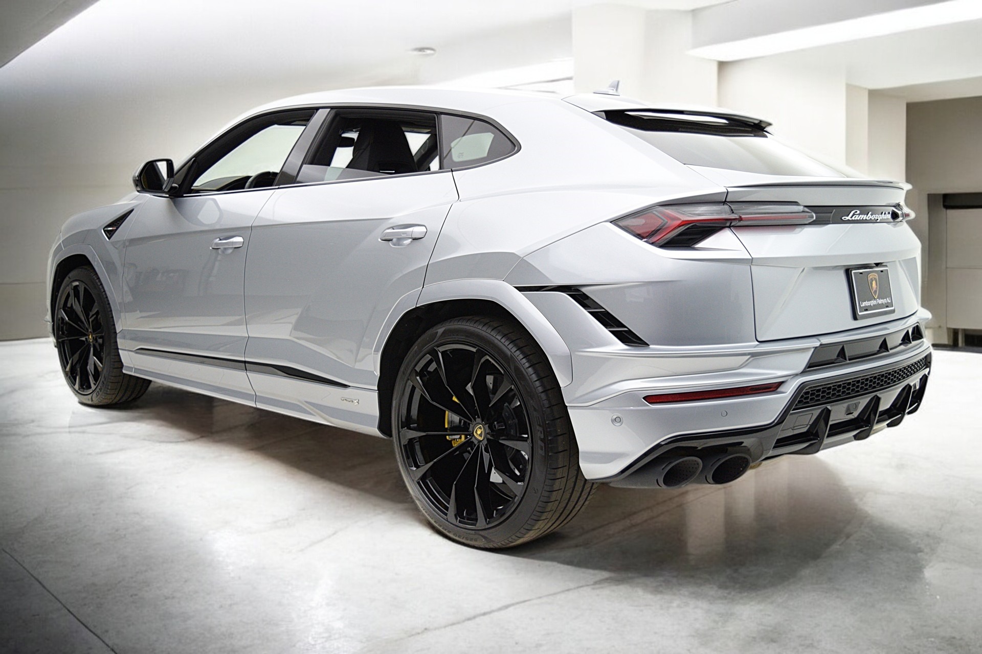 2023 Lamborghini Urus S - Photo 6