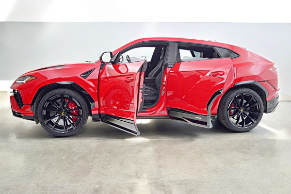 Used 2023 Lamborghini Urus S/SELEZIONE PRE-OWNED CERTIFIED for sale $249,000 at F.C. Kerbeck Lamborghini Palmyra N.J. in Palmyra NJ 08065 4