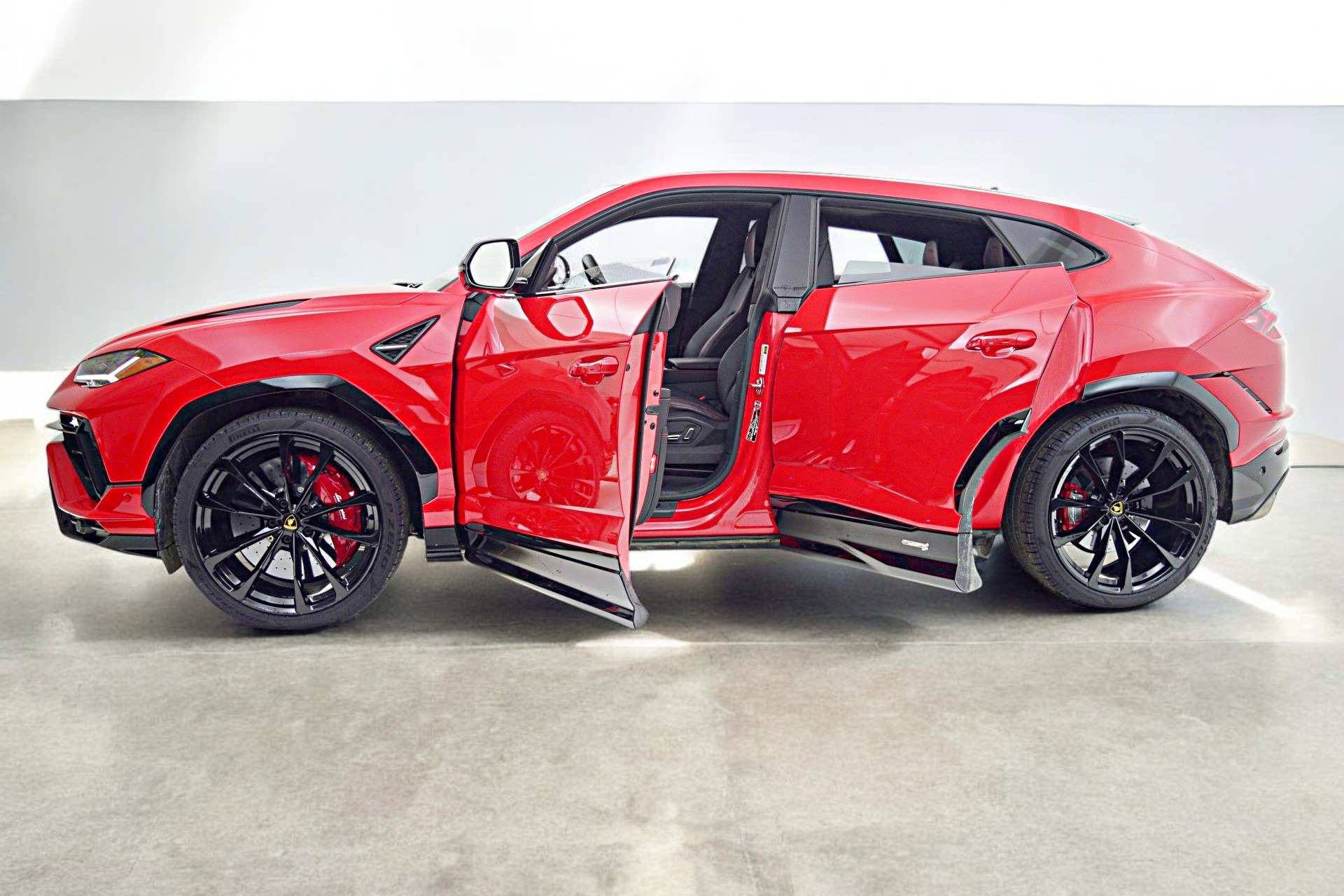 Used 2023 Lamborghini Urus S/SELEZIONE PRE-OWNED CERTIFIED for sale Sold at F.C. Kerbeck Lamborghini Palmyra N.J. in Palmyra NJ 08065 4
