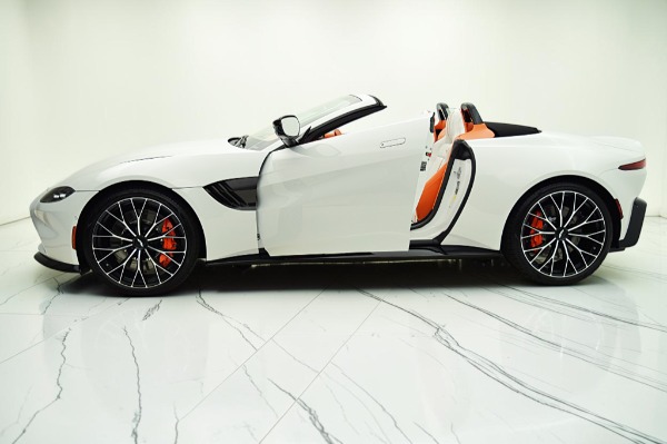 Used 2023 Aston Martin Vantage Roadster for sale $169,000 at F.C. Kerbeck Lamborghini Palmyra N.J. in Palmyra NJ 08065 4