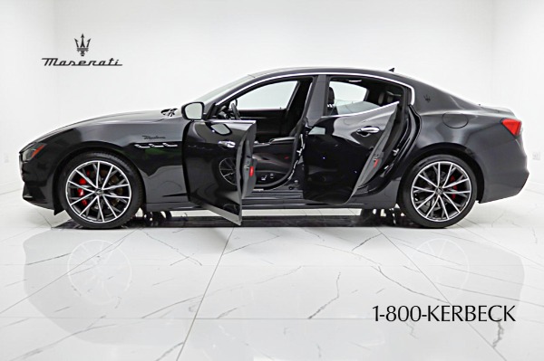 Used 2023 Maserati Ghibli Modena Q4 for sale $55,000 at F.C. Kerbeck Lamborghini Palmyra N.J. in Palmyra NJ 08065 4