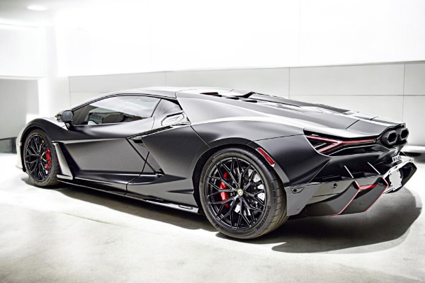 Used 2024 Lamborghini Revuelto/LEASE OPTIONS AVAILABLE for sale $659,000 at F.C. Kerbeck Lamborghini Palmyra N.J. in Palmyra NJ 08065 6