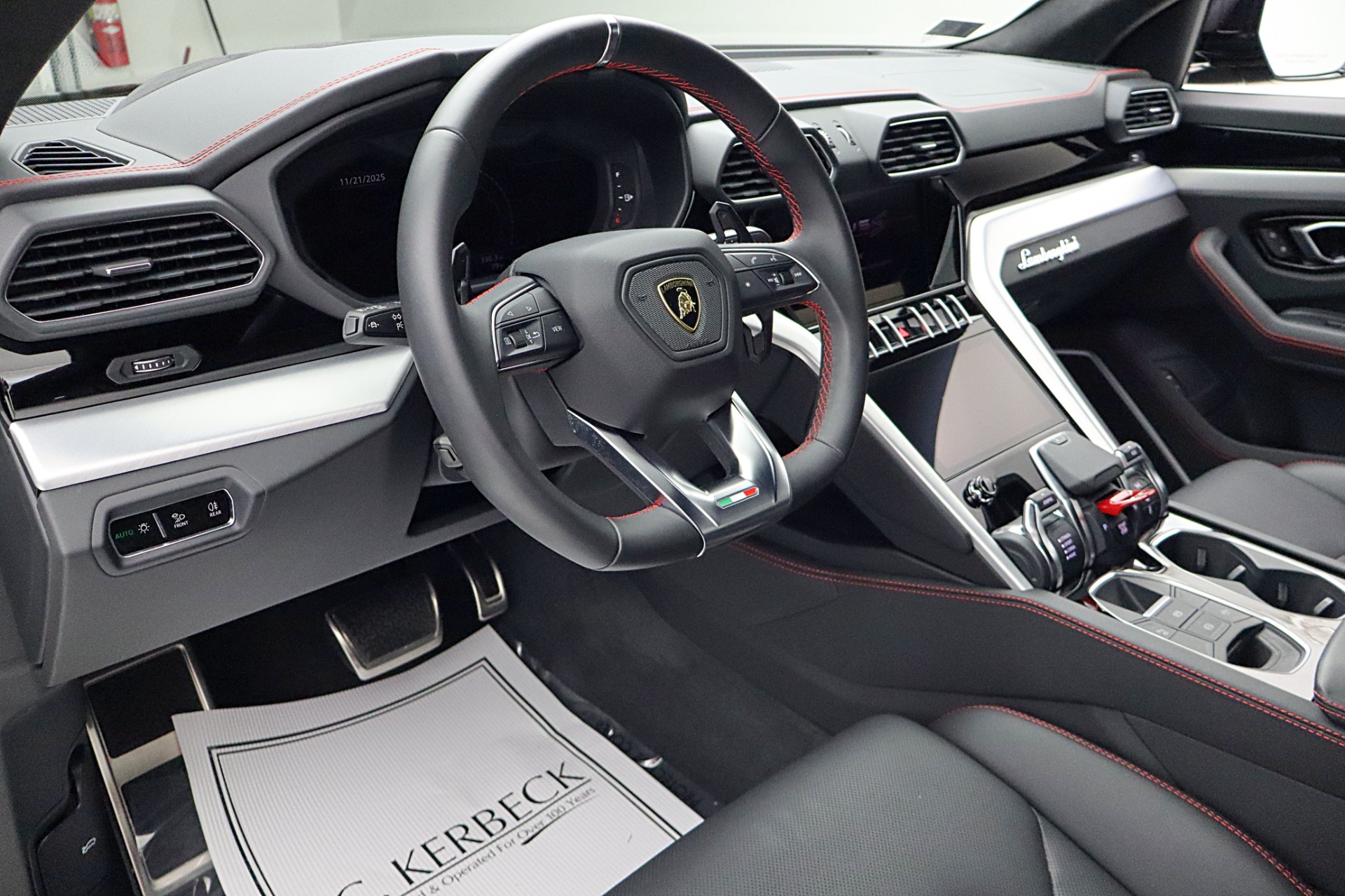 2024 Lamborghini Urus S - Photo 30
