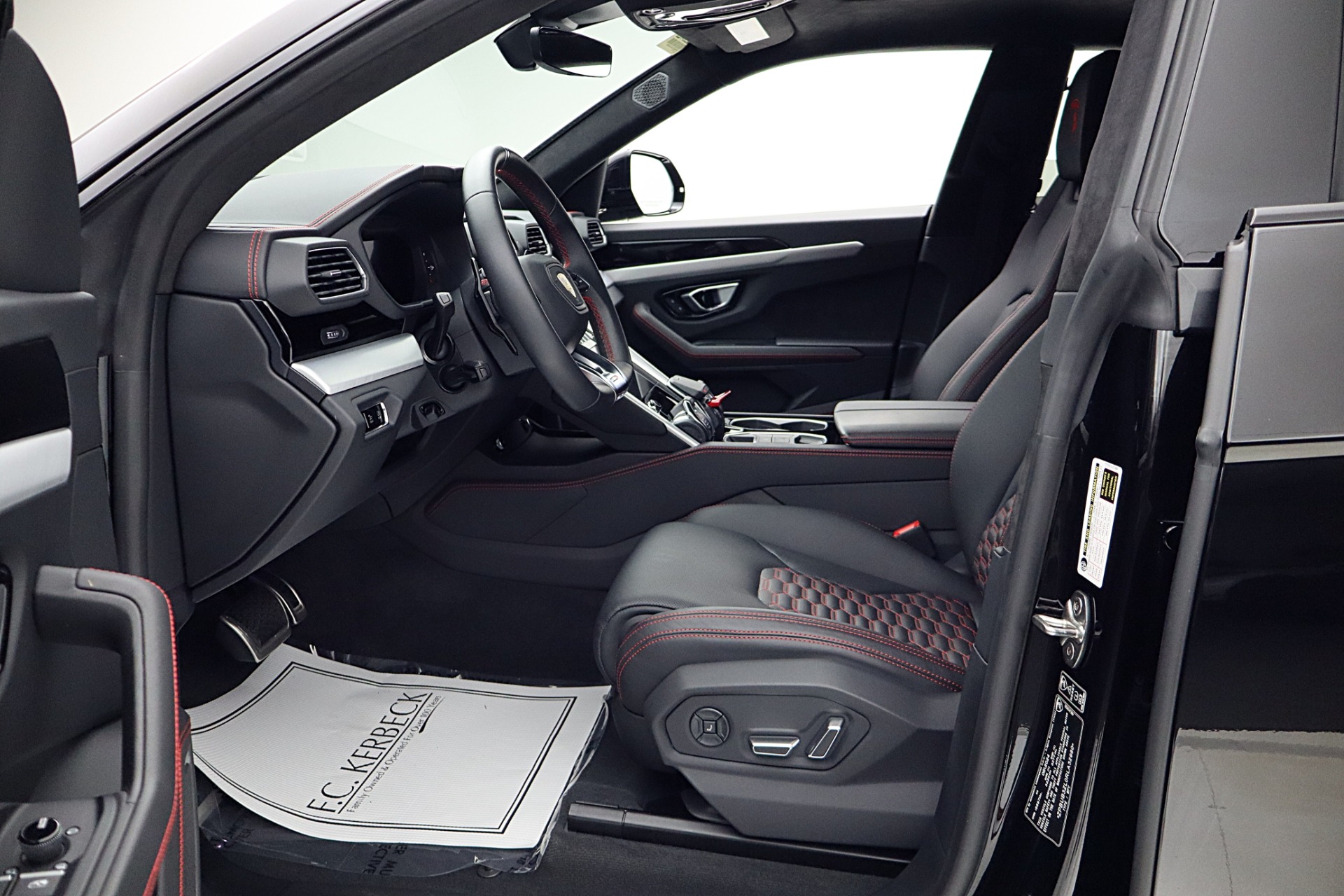 2024 Lamborghini Urus S - Photo 46