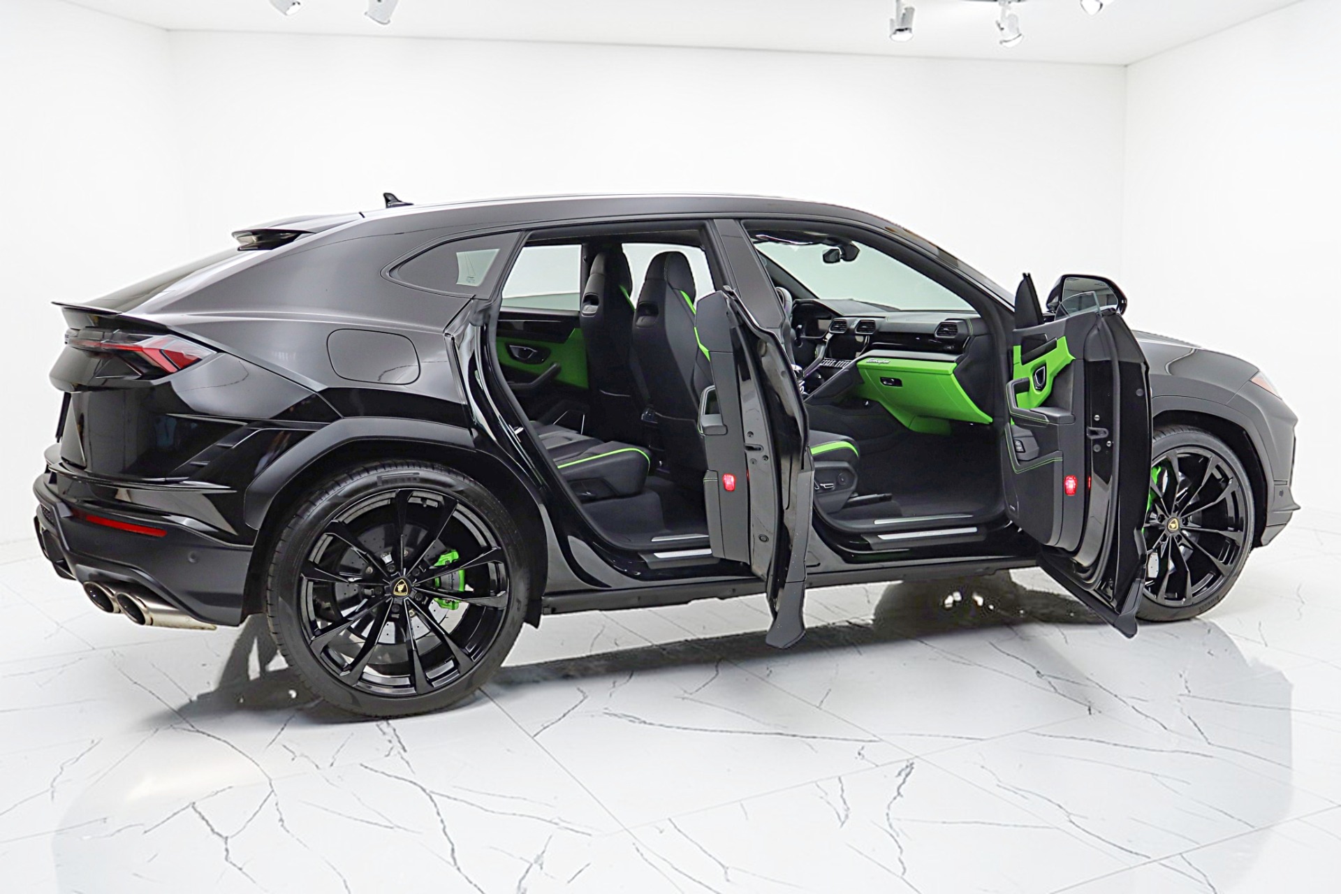 2024 Lamborghini Urus S - Photo 22