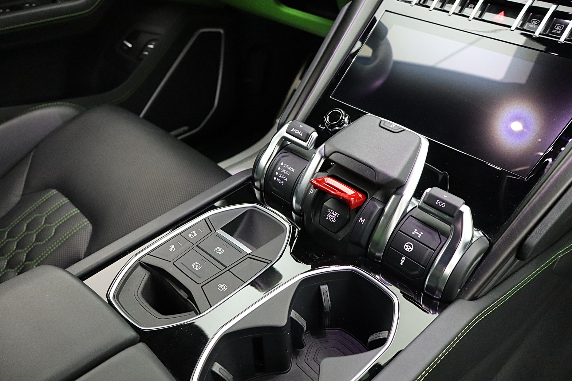 2024 Lamborghini Urus S - Photo 32