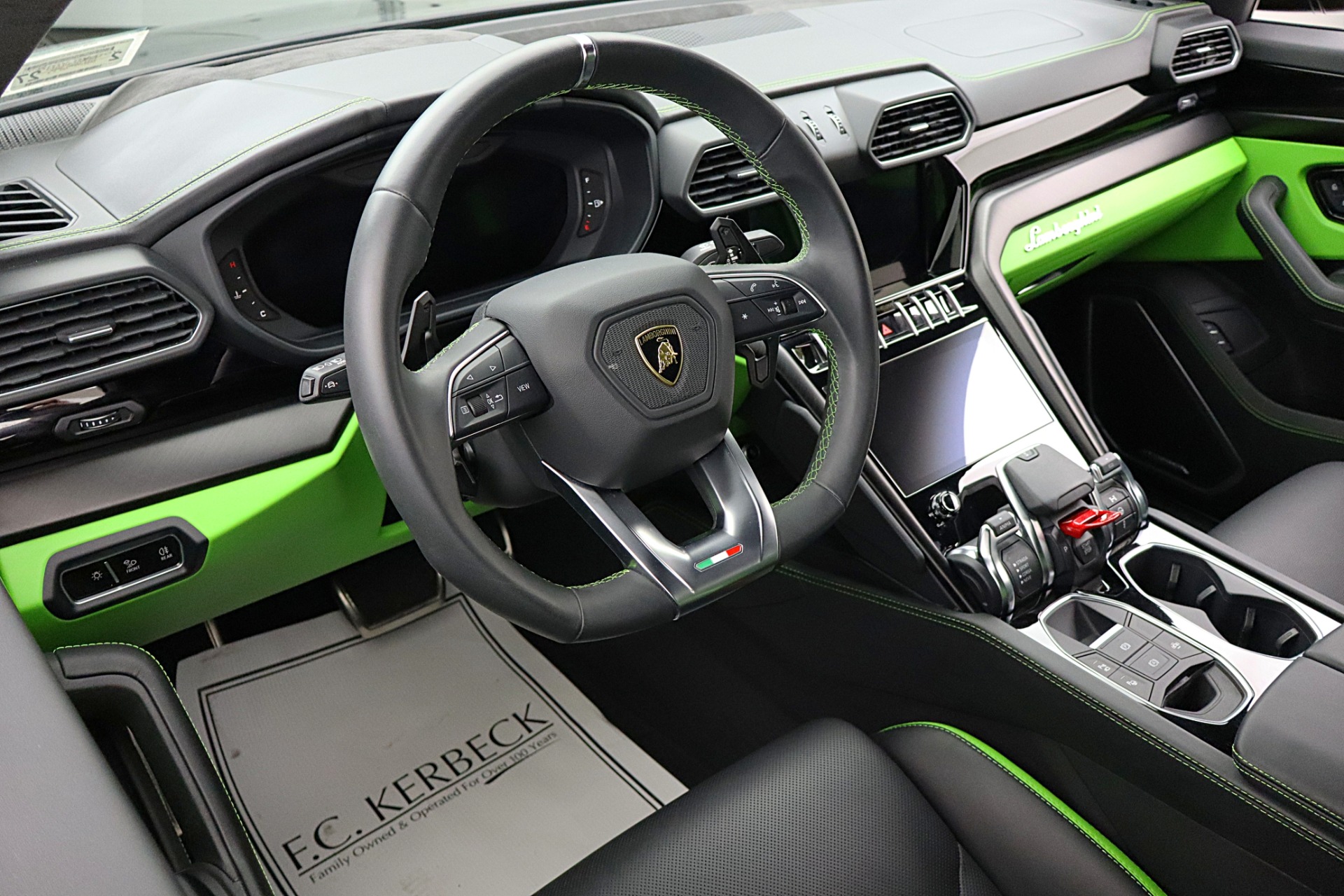 2024 Lamborghini Urus S - Photo 39