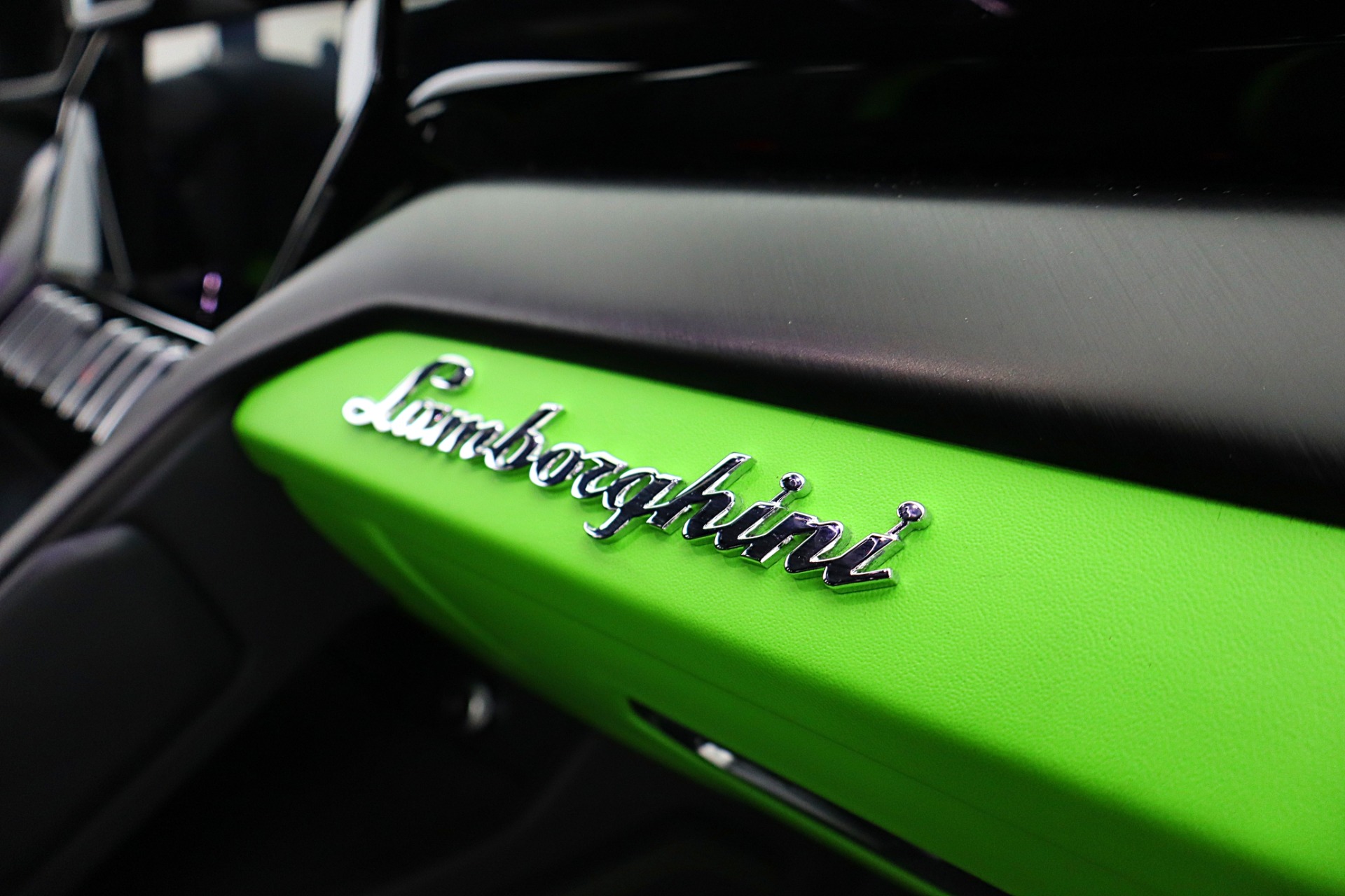 2024 Lamborghini Urus S - Photo 43