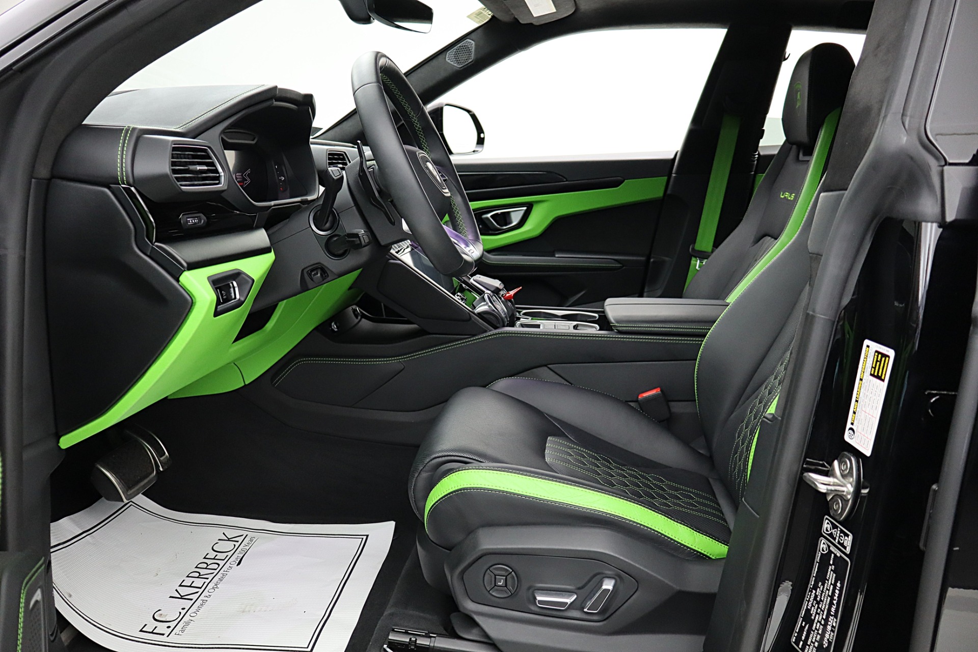 2024 Lamborghini Urus S - Photo 48