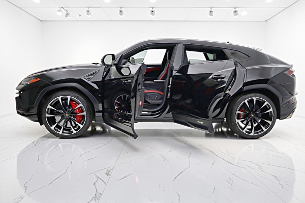 Used 2024 Lamborghini Urus S/LEASE OPTIONS AVAILABLE for sale $249,000 at F.C. Kerbeck Lamborghini Palmyra N.J. in Palmyra NJ 08065 4