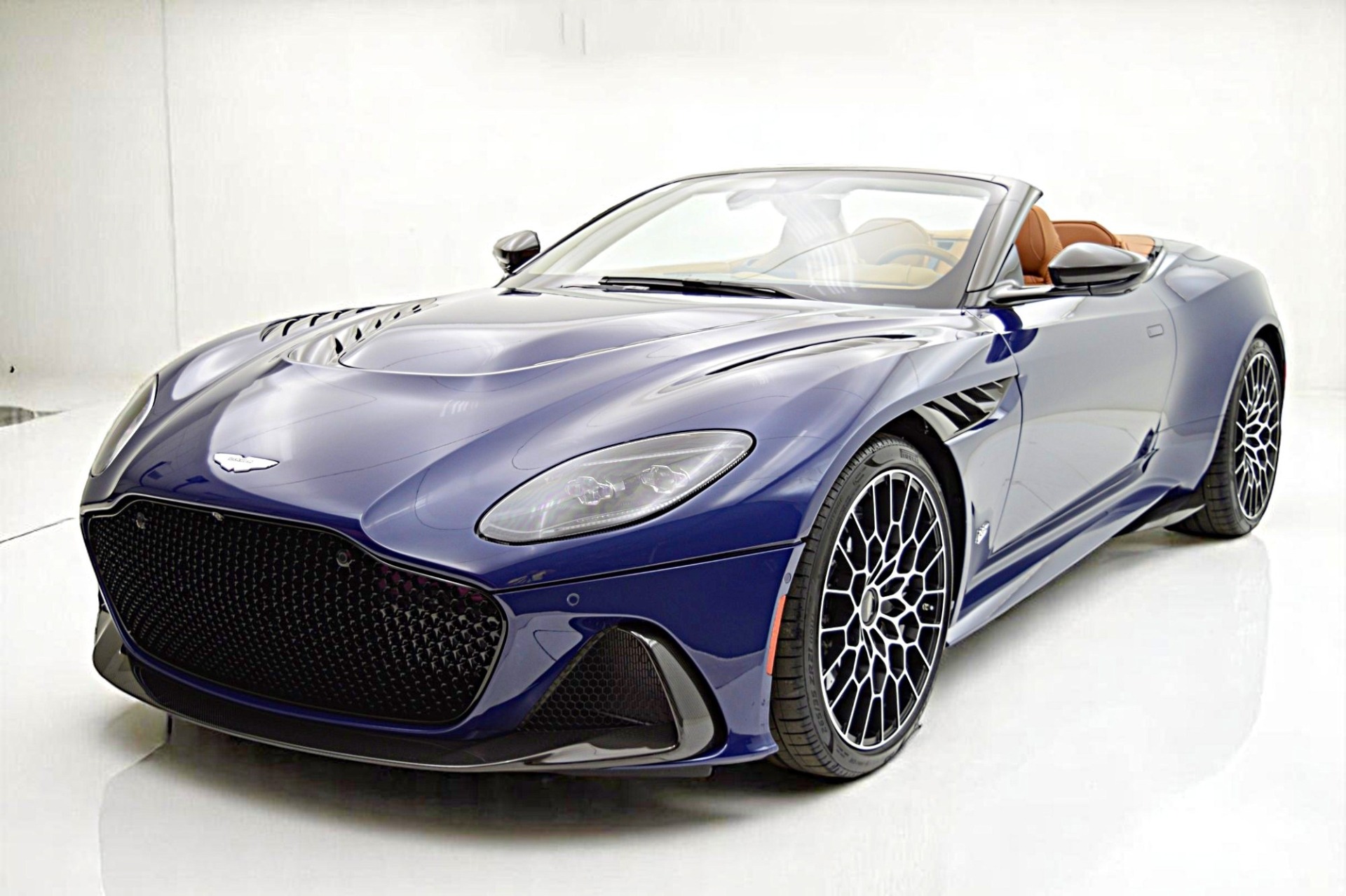 Used 2023 Aston Martin DBS 770 Ultimate Volante for sale $399,000 at F.C. Kerbeck Lamborghini Palmyra N.J. in Palmyra NJ 08065 2