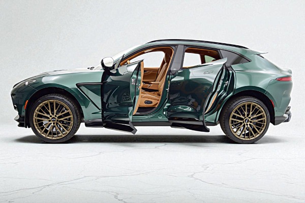 New 2025 Aston Martin DBX 707 for sale $293,060 at F.C. Kerbeck Lamborghini Palmyra N.J. in Palmyra NJ 08065 4